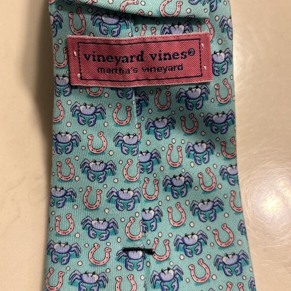 Vineyard Vines Silk Necktie Youth Boy's Crabs Horseshoe Blue Pink Preppy Resort - Picture 4 of 5